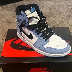 Nike Air Jordan 1 Retro High in Blue and White